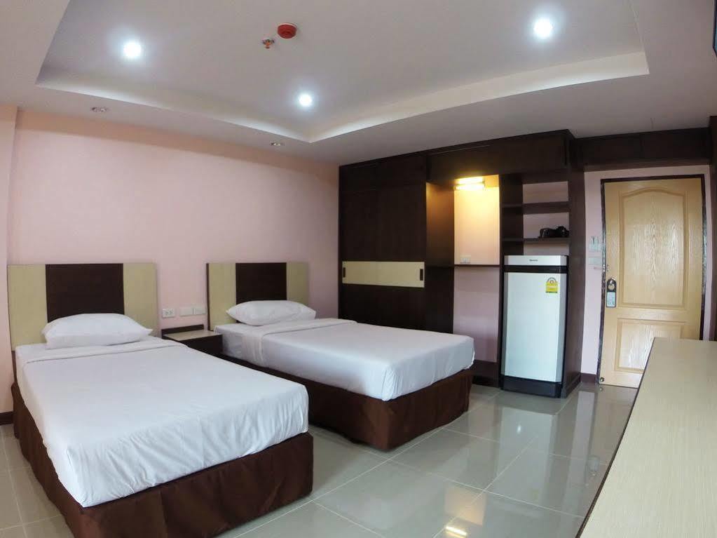Oyo 523 Aa Pattaya Ville Luaran gambar