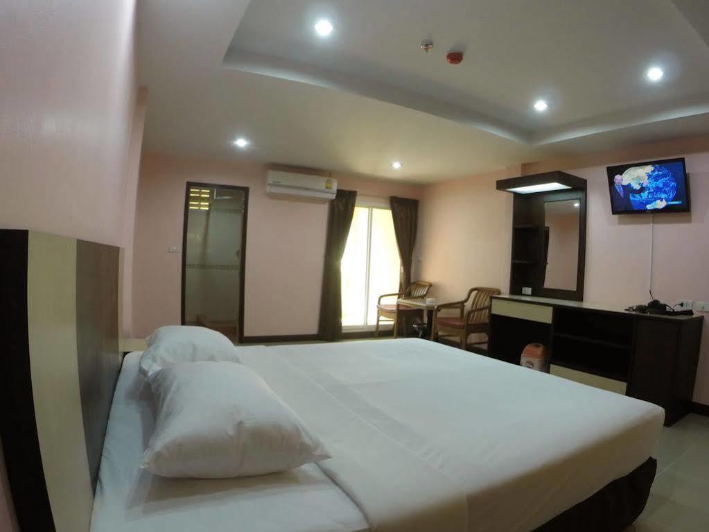 Oyo 523 Aa Pattaya Ville Luaran gambar