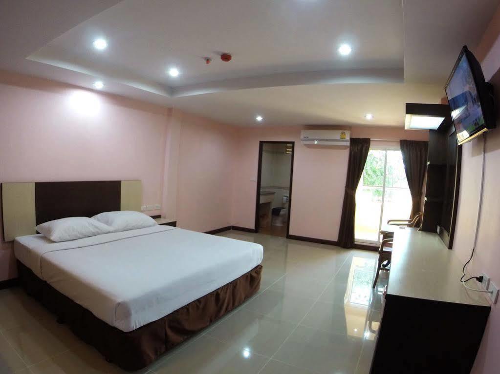 Oyo 523 Aa Pattaya Ville Luaran gambar